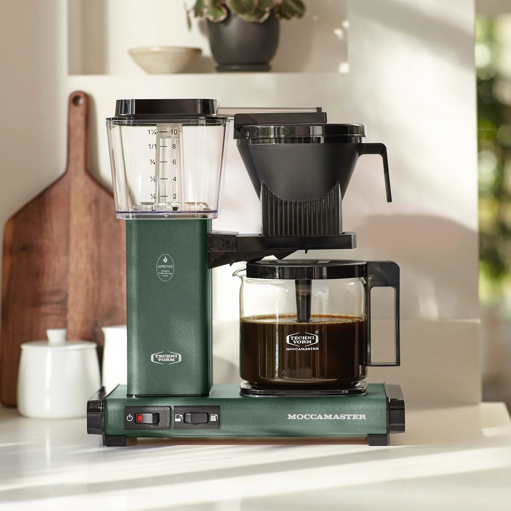 Moccamaster KBGV Select 10-Cup Coffee Maker in Juniper